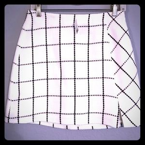 Business black and white skirt